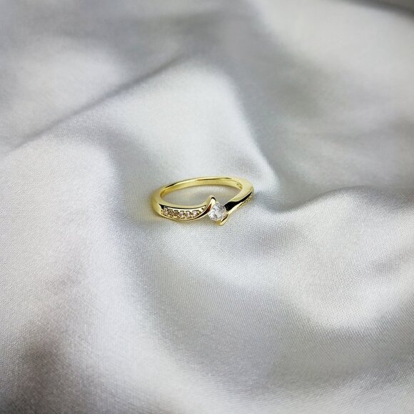 Classic Crystal Engagement Ring - Picture 4 of 4